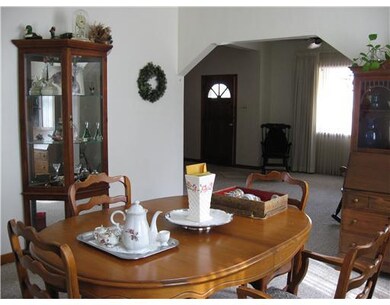 Dining Room. Formal 12x14 Dining Room