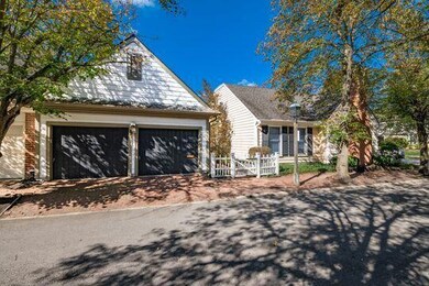 4861 Etrick Dr unit 22, Columbus, OH 43220 - photo 4