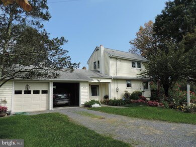 303 Harpers Hollow Ln, Winchester, VA 22603 - photo 2