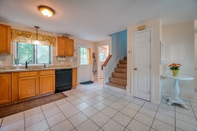 33 Barrows Rd, Worcester, MA 01609 - photo 6