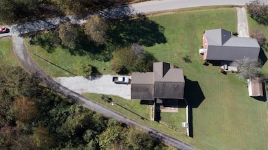 2850 Abbott Creek Rd, Prestonsburg, KY 41653 - photo 3