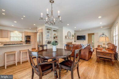 8109 Coach St, Potomac, MD 20854 - photo 7