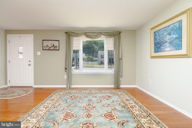 52 Yew Rd, Essex, MD 21221 - photo 3