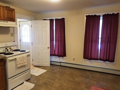 22 Maple St unit Downstairs, Lincoln, NH 03251 - photo 5