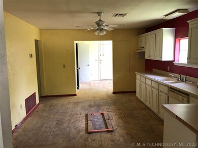 117 W Mckinley Ave, Sapulpa, OK 74066 - photo 4