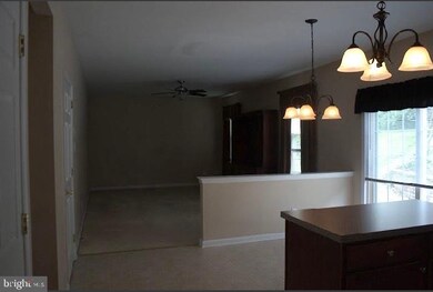 1044 Fallbrook Ln, Pottstown, PA 19464 - photo 6