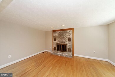 9233 Crazyquilt Ct, Columbia, MD 21045 - photo 4