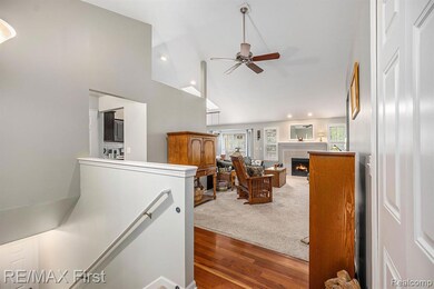 47231 Admirals Cove Ln unit 21, Chesterfield, MI 48051 - photo 4
