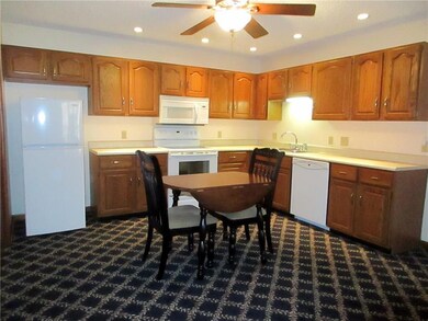 Another look at the kitchen