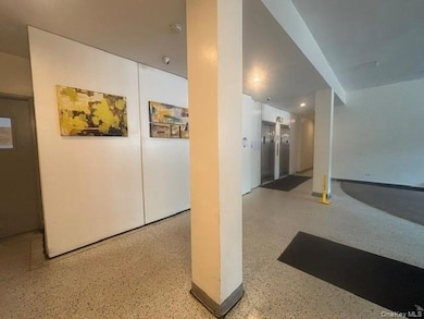15272 Melbourne Ave unit 1B, Flushing, NY 11367 - photo 5
