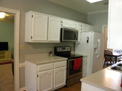 Beautiful new floor, Stainless appliances