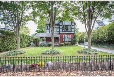 128 W Wayne Ave, Wayne, PA 19087 - photo 2