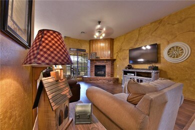 2205 NE 7th St, Moore, OK 73160 - photo 4