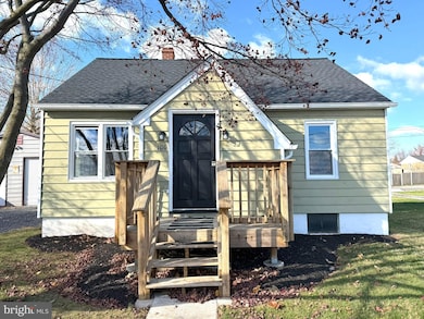 100 Moul Ave, Hanover, PA 17331 - photo 2