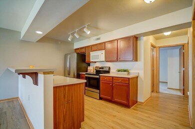 2832 Pleasant View Rd unit 101, Middleton, WI 53562 - photo 3