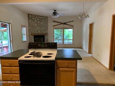 KitchenLivingroom