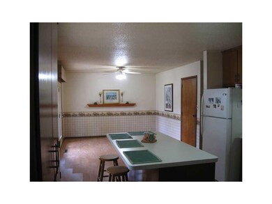 Kitchen. Center Island