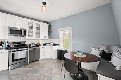 42 Van Winkle St unit 4, Dorchester Center, MA 02124 - photo 3