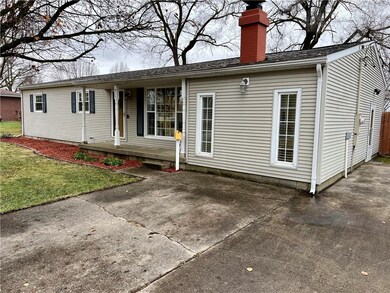 917 S 6th St, Mattoon, IL 61938 - photo 4