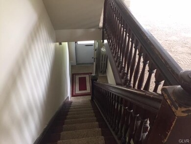 202 Old Easton Rd unit B, Stockertown, PA 18083 - photo 2