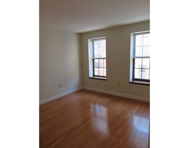 7 Henchman St unit 505, Boston, MA 02113 - photo 5