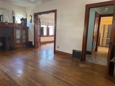 140 E Edison Ave, New Castle, PA 16101 - photo 4