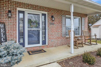 1008 Leanne St, Reading, PA 19605 - photo 4