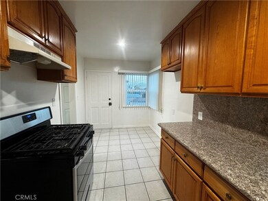 4826 N Lakewood Blvd unit 1/2, Long Beach, CA 90808 - photo 3