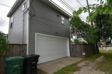 Garage apartment has it's own private gate to back