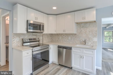 218 N Railroad St, Hummelstown, PA 17036 - photo 5