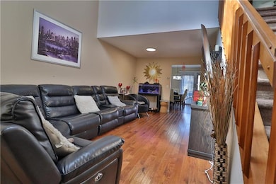 2743 Victoria Ln, Easton, PA 18045 - photo 3