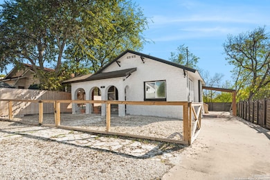 810 Dakota St, San Antonio, TX 78203 - photo 2