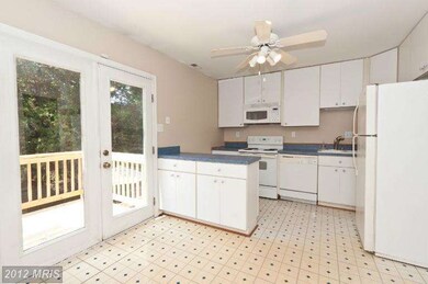 4173 Pleasant Meadow Ct, Chantilly, VA 20151 - photo 2