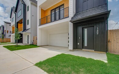 132 E 39th St, Houston, TX 77018 - photo 3