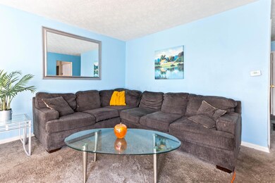 04-Living Area