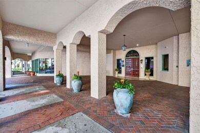 288 Beach Dr NE unit 4B, Saint Petersburg, FL 33701 - photo 5