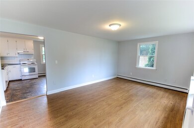 7 Reardon Dr, Middletown, RI 02842 - photo 3