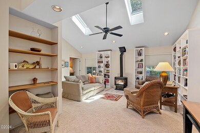 440 SW Cove Point, Depoe Bay OR-07