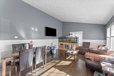 3334 Heather Dr, Markham, IL 60428 - photo 2