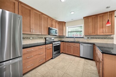 9747 Blackhawk Blvd, Houston, TX 77075 - photo 7