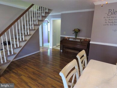 43 Rolling Ln, Levittown, PA 19055 - photo 4