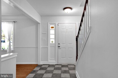 3402 Holly Cir, Triangle, VA 22172 - photo 5