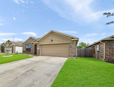 413 De Coster Blvd, Alvin, TX 77511 - photo 7