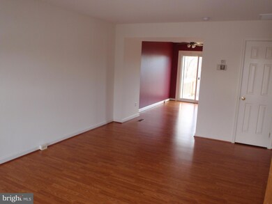 1709 Vonnies View Ct unit 123, Woodbridge, VA 22192 - photo 2