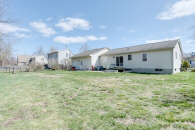 38 Mechanic St, Palmer, MA 01069 - photo 2