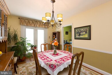 1049 Winsford Rd, Towson, MD 21204 - photo 5