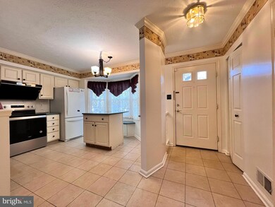 12423 Sky Blue Dr, Germantown, MD 20874 - photo 6