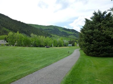 Expansive views on the EagleVail Golf Co