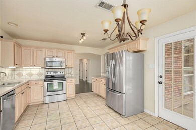 2010 Country Brook Dr, Weatherford, TX 76087 - photo 6