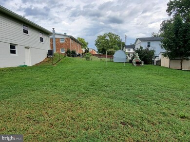 808 W 15th St, Front Royal, VA 22630 - photo 7